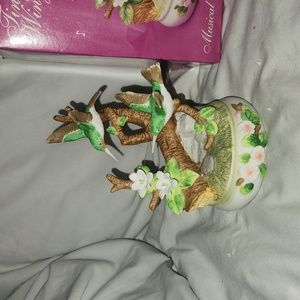 Tiny Wings hummingbird music box.